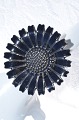 Marguerit Ring 
sterling 
silver, with 
white black 
enamel. 
Diameter 3,3 
cm. weight 12 
grams. Size ...