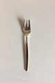 Georg Jensen 
Cypress 
Sterling Silver 
Cake Fork No 
043. Measures 
14.8 cm / 5 7/8 
in.
