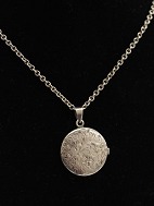 Medallion D. 2.5 cm. and chain sold