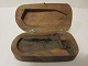 Instrument for the blood-letting
This antique and very rare instrument is for use on an animal. It is made of 
iron which is hand made, and it comes in its original box of wood, which is also 
hand made
The little lock-hook is hand made too
L: 17cm, W. 8