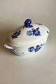 Royal 
Copenhagen Blue 
Flower Braided 
Lidded Bowl No 
8172. Measures 
31 x 19 cm (12 
13/64 x 7 ...
