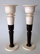 Pair of Danish 
design 
candlesticks, 
20th C. Horn 
and rosewood. 
Height: 17 cm.