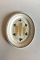 Aluminia 
Guldregn(Laburnum) 
Oval Tray No 
10/213. 
Measures 42 cm 
x 33.5 cm / 16 
17/32" x 13 ...