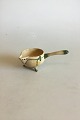 Aluminia 
Guldregn(Laburnum) 
Butter dish 
with handle No 
10/181. 
Measures 18 cm 
x 6.5 cm / 7 
3/32" ...