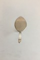 Hingelberg No 
18 Sterling 
Silver Cake 
Server. 
Measures 13.5 
cm / 5 5/16"