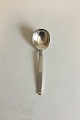 Hingelberg No. 
18 Sterling 
Silver Little 
Serving Spoon. 
Measures 17.5 
cm / 6 57/64"