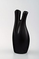 Gefle, Sverige, "Mangania" vase i sort porcelæn. 
Designet af Lillemor Mannerheim.
