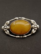 830s Art Nouveau brooch  with amber