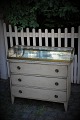 Old French 
exhibition 
table display 
in brass with 
curved glass 
lid and with 
original mirror 
...