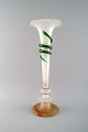 Large Art 
Nouveau opaline 
glass vase with 
green snake.
In very good 
condition.
Measures: 39 
...