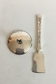 Hans Hansen Lid 
and Honey Spoon 
in Sterling 
Silver. Anno 
1935. Measures 
Lid: 6.6 cm / 2 
19/32 ...
