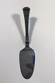 Orkide/Orchid 
Silver/steel 
Cake Server 
Horsens 
Silversmithy. L 
19.8 cm/7.79"