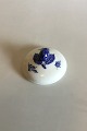 Royal 
Copenhagen Blue 
Flower Braided 
Lid for Sugar 
Bowl No 8082. 
Measures 11.5 
cm / 4 17/32 
in.