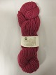 Roving 
Roving is a natural product of a very high 
quality from the angora goat from South Africa
The colour shown is: Rhododendron, Colourno 4017
1 ball of wool containing 100 grams