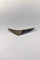 Hans Hansen 14K 
Gold Brooch No 
100 Measures 
7.6 cm x 2.0 
cm/2.99" x 
0.78" Weight 
8.1 gr/0.29 oz