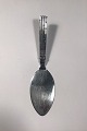 Champagne O. V. 
Mogensen 
Silver/Steel 
Cake Server. 
Measures 18,5 
cm./7.28"