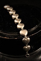 item no: 
smykke 107