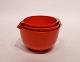 Set of Magrethe bowls by Rösti in orange and different sizes from the 1960s.
5000m2 showroom.