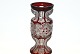 Red Beechmine 
crystal vase
Height 14.5 cm
nice and well 
maintained