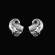 Georg Jensen. 
Sterling Silver 
Ear Clips #100. 
1933-44 
Hallmarks.
Design by 
Georg Jensen 
1866 - ...