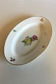 Royal 
Copenhagen 
Saxon Flower, 
Plain Oval Dish 
o 493/9037. 
Measures 34.5 
cm / 13 37/64 
in. x ...
