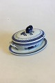 Royal 
Copenhagen Blue 
Tranquebar 
Gravy Boat with 
Lid No 1016. 
Measures 20 cm 
/ 7 7/8 in. x 
13 cm ...