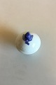 Royal 
Copenhagen Blue 
Flower Braided 
Lid No 8189. 
Measures 8 cm / 
3 5/32 in.