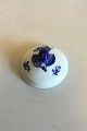 Royal 
Copenhagen Blue 
Flower Braided 
Lid No 
8082-8142. 
Measures 11.8 
cm / 4 41/64 
in.