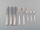French Art deco 
dinner service 
in plated 
silver.
Consisting of 
dinner knives, 
dinner forks 
and ...
