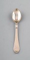 Georg Jensen 
Continental 
coffee spoon, 
hand hammered. 
2 pieces in 
stock.
The cutlery is 
...