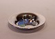 Small plate 
with enamel in 
different 
colors as a 
viking ship and 
of hallmarked 
silver.
2x13 cm.