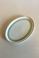 Royal 
Copenhagen 
Dybbol Oval 
Dish No 9405. 
Measures 25.5 
cm / 10 3/64 
in. x 18.5 cm / 
7 9/32 in.