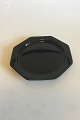 Bing & Grondahl 
Black Café Cake 
Plate. Measures 
18 cm / 7 3/32 
in.