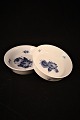 Bottle tray in 
Blue Flower, 
braided from 
Royal 
Copenhagen.
Decoration 
number: 
10/8216.
H: 3cm. ...