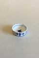 Royal 
Copenhagen Blue 
Fluted Plain 
Salt Dish No 
199. Measures 
4.3 cm / 1 
11/16 in.