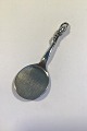 Georg Jensen 
Sterling Silver 
Blossom Canape 
Server No 207 L 
13 cm/5.11"