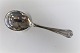 Herregaard. 
Serving spoon 
small. Cohr. 
Silver (830). 
Length 18 cm.