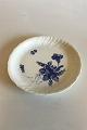 Royal 
Copenhagen Blue 
Flower Curved 
Round Cake Dish 
No 1691. 
Measures 29 cm 
/ 11 27/64 in.