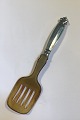 Georg Jensen 
Silver Acanthus 
Herring Fork 
with horn No 
78. Measures 
16.5 cm / 6.49 
in.