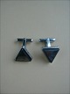 A pair of 
cufflinks