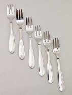 Hans Hansen sterling silver arveslv no. 1 cake fork