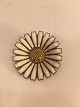 Margurite 
Brooch.
  Georg 
Gjensen.
  gold plated 
silver. 925s
  Width: 3.3 
cm
nice and ...