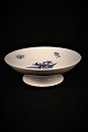 Royal 
Copenhagen, 
Blue Flower, 
braided cake 
bowl on low 
foot. 
Decoration 
number: 
10/8062. H: ...