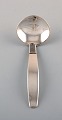 Franz Hingelberg, Denmark. Marmelade / jam spoon in modernist style. Sterling 
silver. Danish design, ca. 1940.