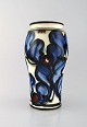 Danico, glaseret vase i stentøj. Moderne design. 
1930/40´erne.