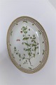 Royal 
Copenhagen. 
Flora Danica. 
Oval bowl. 
Model # 3506. 
Length 24 cm. 
(1 quality). 
Anagallis ...