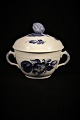 Royal 
Copenhagen Blue 
Flower braided 
sugar bowl.
Decoration 
number: 
10/8142. 
Height: 12,5cm. 
...