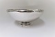 Sølvskål. 
Sterling (925). 
Produceret af 
CC Hermann. 
Design 1713. 
Højde 9 cm. 
Diameter 22 cm.