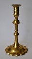 Danish brass 
chandelier, o. 
1800. With 
tabbed foot. 
Height: 20 cm.