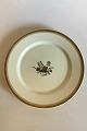 Royal 
Copenhagen 
Liselund (Old) 
Round Dish No 
947/9732. 
Measures 35 cm 
/ 13 25/32 in.